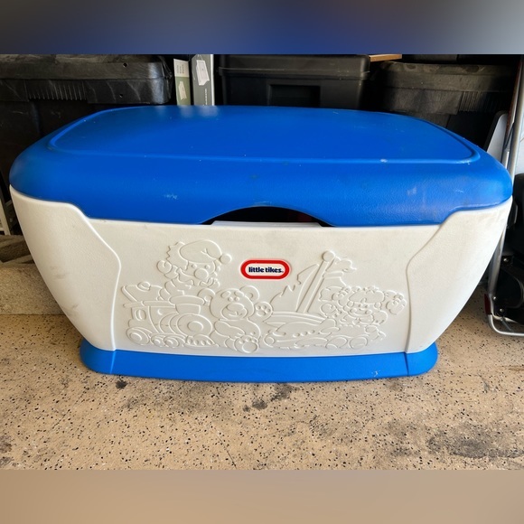 Little Tikes Vintage Blue White Toy Box Original Model 2002 **RARE** - Picture 1 of 3